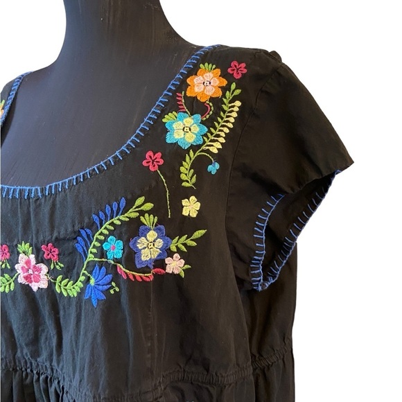 Simply Be Black Embroidered Tunic Dress With Pockets - Picture 3 of 16